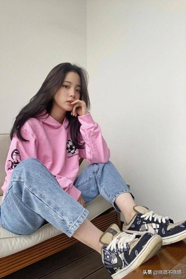 FB体育 FB体育平台春节过年回家这3种衣服不要穿穿了会让你在长辈面前很难堪(图10)