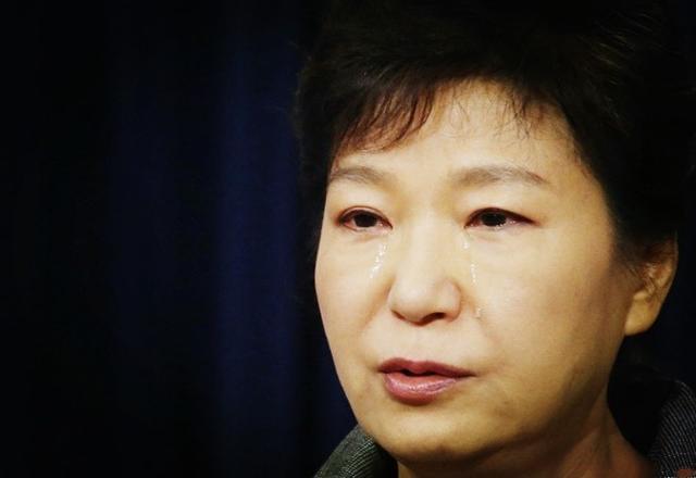 朴槿惠在狱中的4个FB体育 FB体育平台春节：不允许祭祀伙食寒酸一个亲友都不见(图1)
