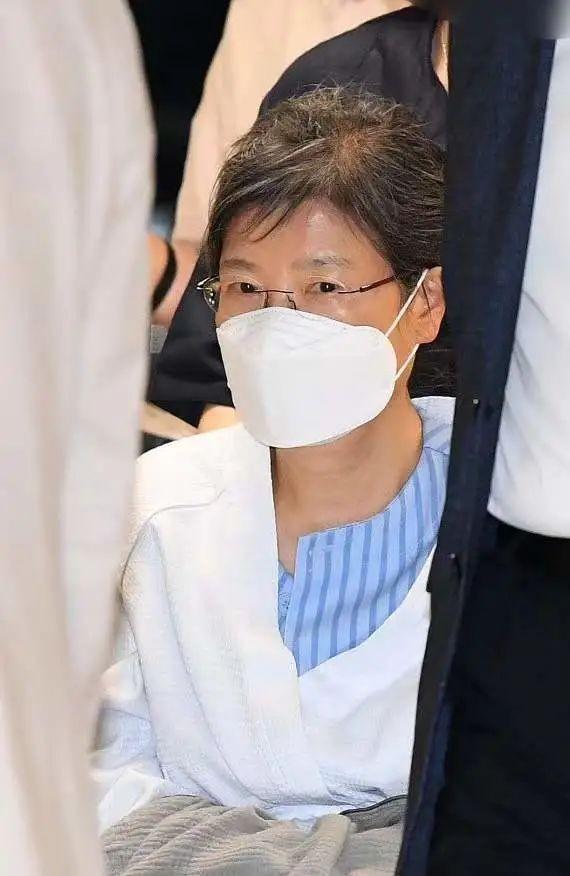 朴槿惠在狱中的4个FB体育 FB体育平台春节：不允许祭祀伙食寒酸一个亲友都不见(图18)