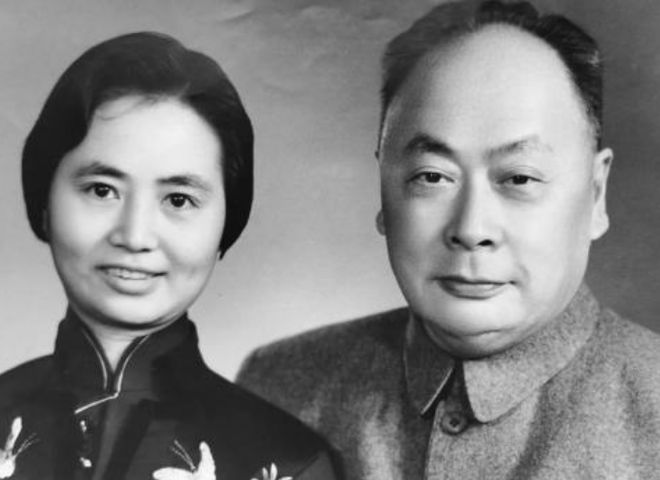 FB体育 FB体育平台1972年陈毅病重住院王震来看望陈毅：30多年了谭余保还在吗(图14)