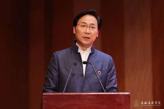 FB体育 FB体育平台廖昌永勉励上音841名新生：认识世界和遇见自己你们将创造无限可能！(图1)