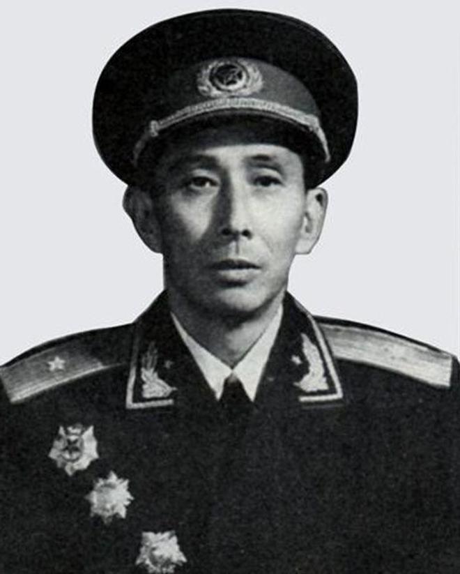 卖油郎问：村里住多少FB体育 FB体育平台八路？孩子答七八个吧！当夜日军来偷袭(图7)