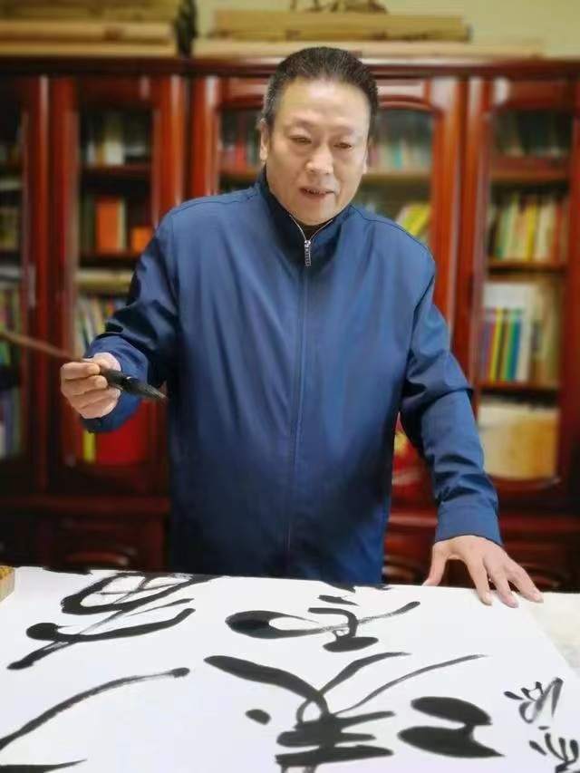 FB体育 FB体育平台笔墨春秋李家原(图1)