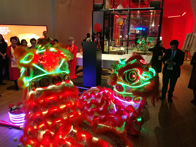 FB体育 FB体育平台【网连世界】喜庆中国农历新年感受春节文化魅力(图1)