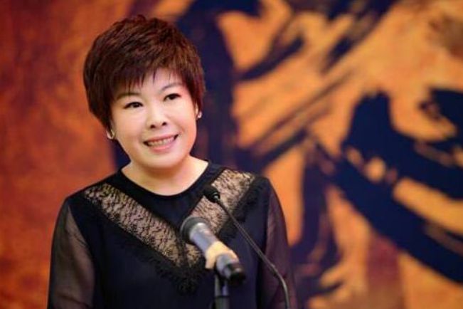 易中天评价于丹：一位被FB体育 FB体育平台市场耽误的知识分子(图5)