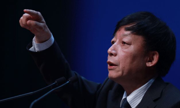 易中天评价于丹：一位被FB体育 FB体育平台市场耽误的知识分子(图1)