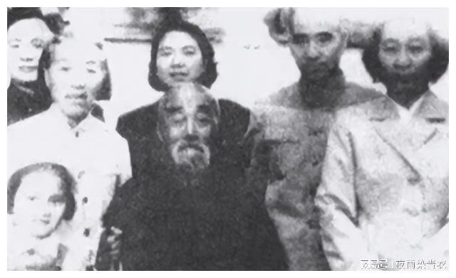 仅FB体育 FB体育平台有的两次宴请：一次是医护人员一次既不是亲人也不是好友(图3)