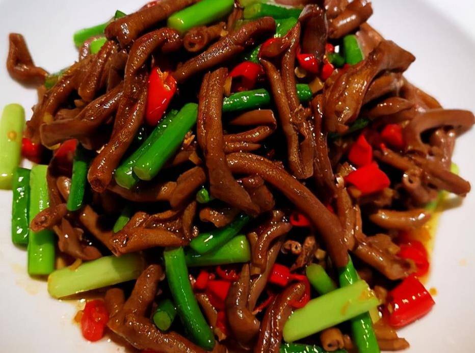 FB体育 FB体育平台春节多吃“运气菜”吉祥顺利不吃也要买的福运菜只为讨吉利(图2)