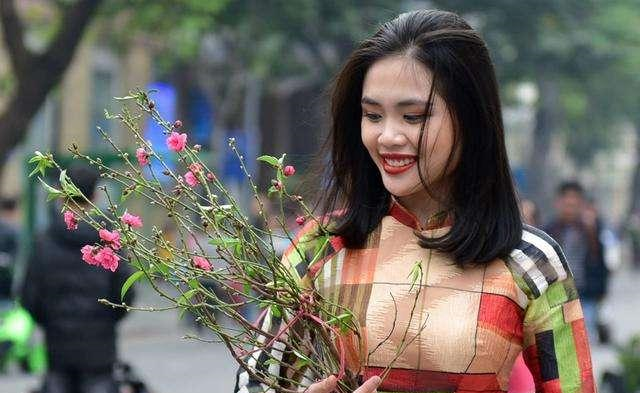 FB体育 FB体育平台越南废除汉字75年仍坚持“春节写联”传统国人看了成品都笑了(图7)