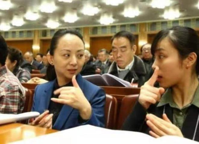 故事：《千手观音》爆红聋哑领舞者被FB体育 FB体育平台富商苦追8年后来怎样了(图14)