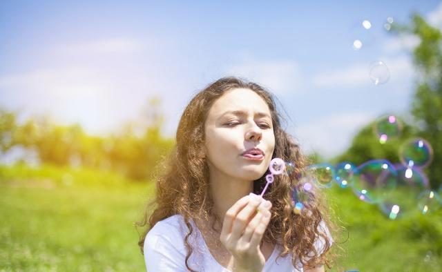FB体育 FB体育平台过完春节大姑子提走娘家的礼婆婆：女儿放下这不是我家(图1)
