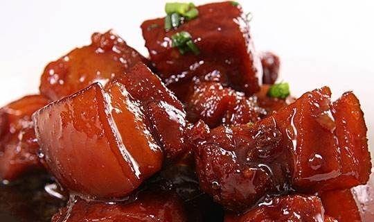 FB体育 FB体育平台猪肉占我国肉类的548％这个春节农村“二师兄”身价又涨了！(图1)