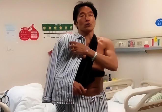 FB体育 FB体育平台57岁港星曝外籍老婆出轨带走子女和全部家产为赚钱一直在内地(图5)