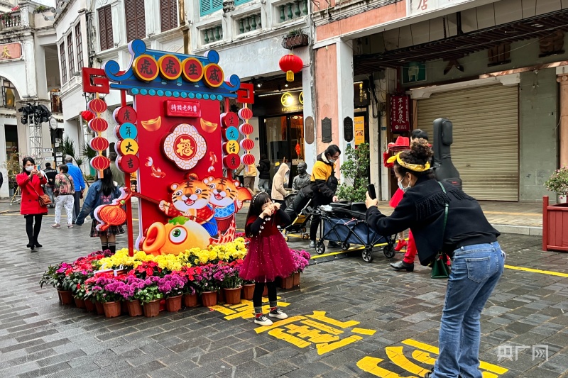 FB体育 FB体育平台海南迎来春节假期第一波旅游高峰(图1)