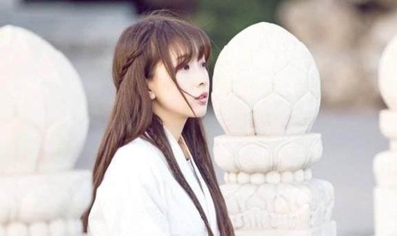 春节回家被母亲拉去相亲吃饭时相亲男说的话我将水泼他脸上！FB体育 FB体育平台(图1)