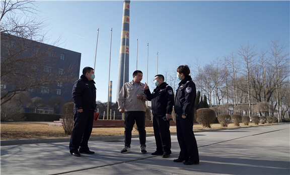 全市公安机关春节前夕不放松合力“护航”保FB体育 FB体育平台平安！(图4)