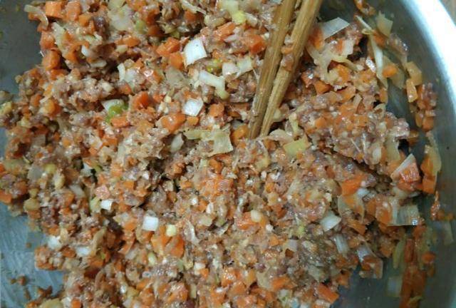 FB体育 FB体育平台春节包羊肉饺子3大调味品不可缺汤圆鲜嫩多汁无膻味(图3)