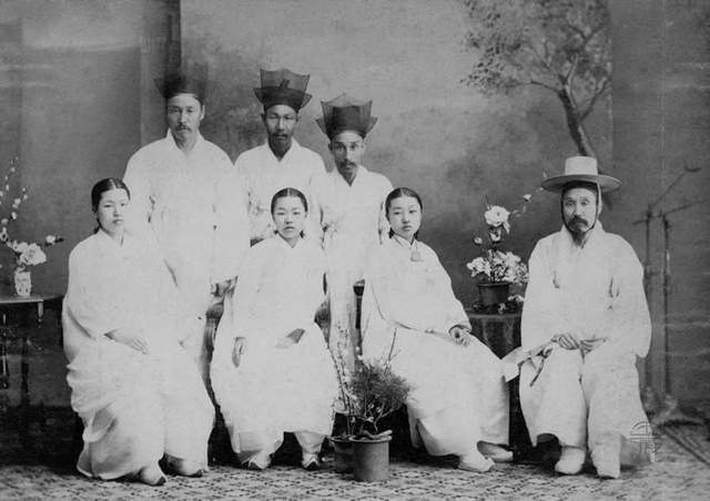 韩国人的文化自卑有多严重？除了春节国旗都要抄中国的太极FB体育 FB体育平台八卦(图2)