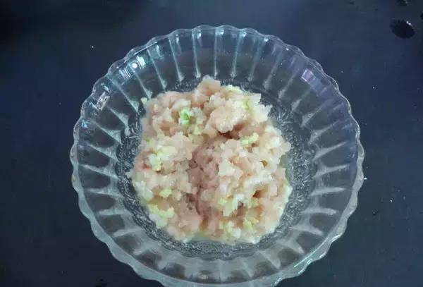 春节教你做水晶饺子晶莹剔透做法简单真是又香FB体育 FB体育平台又好看！(图1)