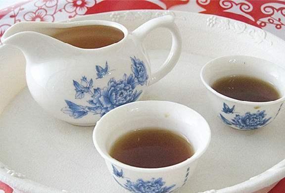 FB体育 FB体育平台古人春节团聚饮酒为何要先敬小后敬老？(图7)