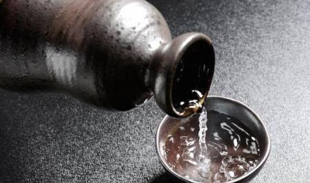 FB体育 FB体育平台古人春节团聚饮酒为何要先敬小后敬老？(图9)