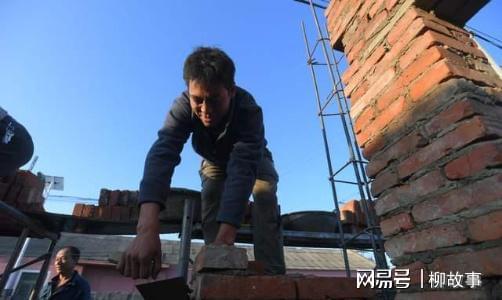 FB体育 FB体育平台民间故事：春节归家不孝孙儿用冥币孝敬奶奶村里人还夸他懂事(图2)