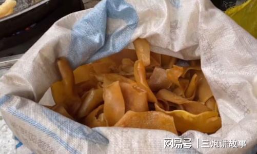 FB体育 FB体育平台开封这家卖炸皮肚的小摊头一年只出摊十几天只有春节前能吃到(图3)