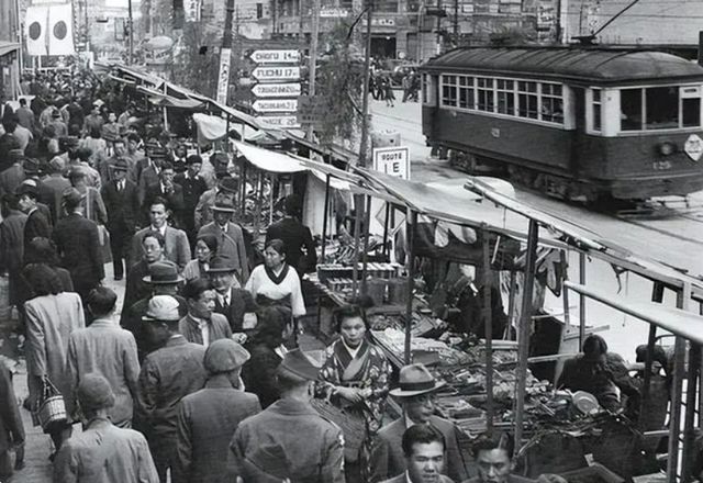1946年春节3000日军被扔进江里喂鱼百姓FB体育 FB体育平台宁饿着也不吃鱼：恶心(图5)