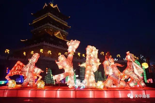FB体育 FB体育平台走进渭南老街：春节期间欢欢喜喜看花灯(图4)