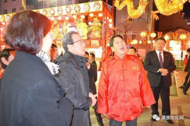 日本FB体育 FB体育平台有三个中华街其中一个以老北京文化为特色每年春节有满洲皇后出巡！(图14)