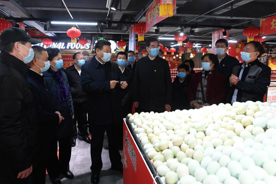 第一观察｜春节前FB体育 FB体育平台进超市传递民生关切(图2)