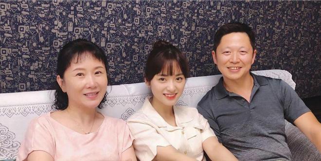 大年初九 FB体育 FB体育平台女儿赶走60父母 “你们在这3年了 明年春节去哪”!(图3)