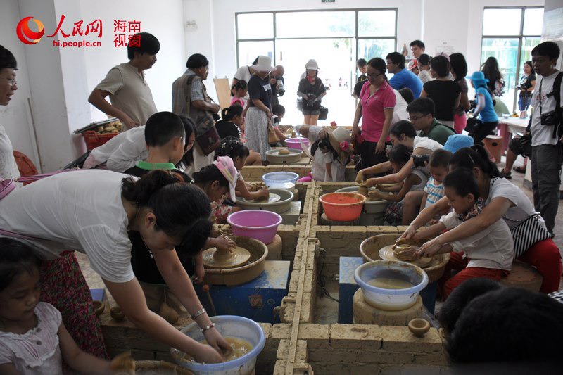 FB体育 FB体育平台【春节去哪儿】到海南这些特色主题小镇过不一样的春节享受春日美好时光(图7)