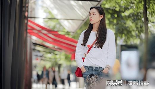 FB体育 FB体育平台春节过完后我去上班老公月薪8千给婆婆4千帮忙带孩子合理吗？(图2)