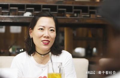 FB体育 FB体育平台写下“世界那么大我想去看看”后辞职的女老师如今怎么样了？(图2)