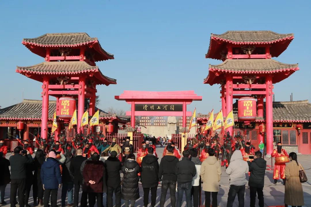 FB体育 FB体育平台春节假期河南共接待游客276897万人次冰雪旅游走热(图1)