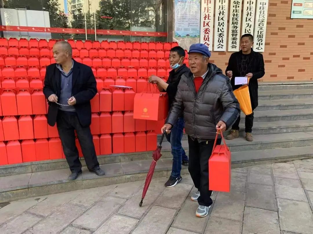 虎年FB体育 FB体育平台春节如约而至昆明呈贡各街道这样营造新春氛围(图15)