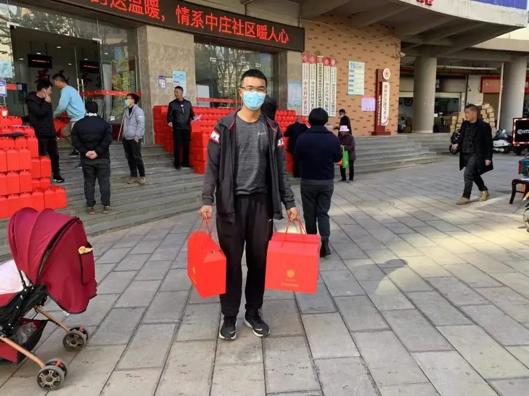虎年FB体育 FB体育平台春节如约而至昆明呈贡各街道这样营造新春氛围(图16)