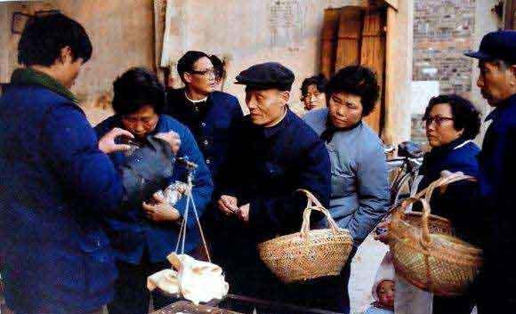 80年代的春节 被认为是最有年FB体育 FB体育平台味儿的 可惜再也回不去了(图3)