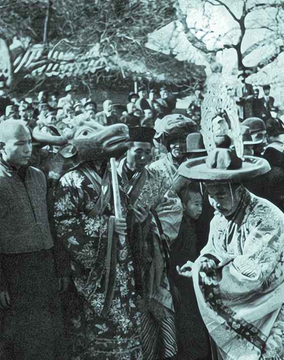 罕见老照片1938年春节日寇统治下的北平城每FB体育 FB体育平台一张照片都是历史(图6)