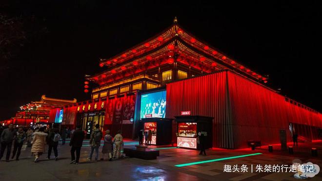 国内打造FB体育 FB体育平台最成功的步行街为期66天春节活动接待游客近1700万(图6)