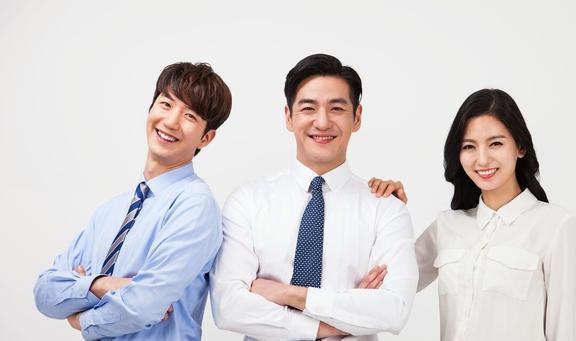 FB体育 FB体育平台农村草根男要想改变命运在春节期间要弄懂这3条(图1)