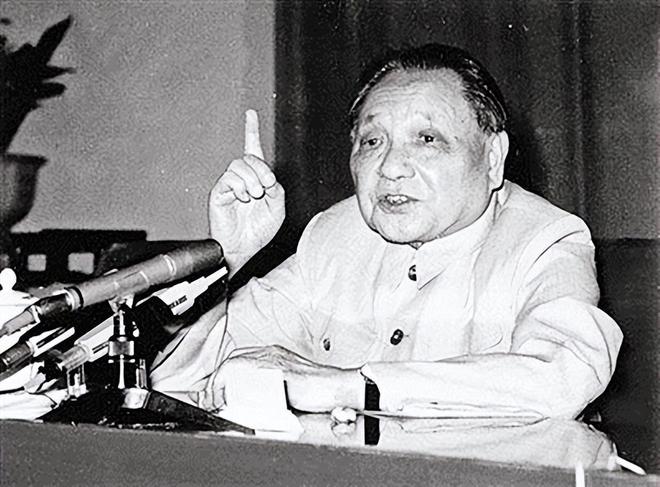 FB体育 FB体育平台1994年春节离开上海前对黄菊说：这是上海最后的机遇(图11)