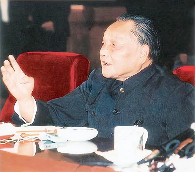 FB体育 FB体育平台1994年春节离开上海前对黄菊说：这是上海最后的机遇(图16)