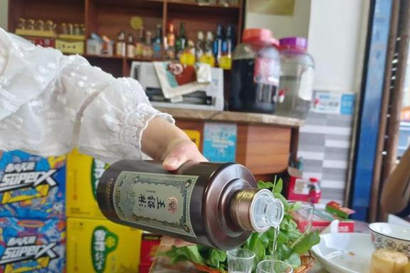 2022年白酒选购指南：春节备酒5款酒必定入手纯粮好喝不上头FB体育 FB体育平台(图5)