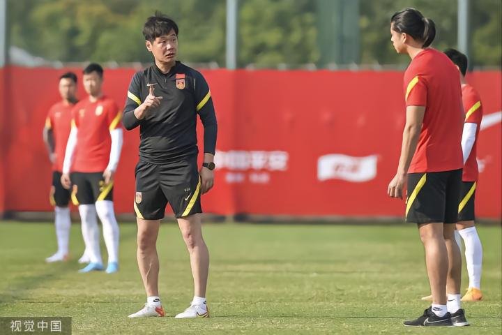 北青：李霄鹏尚未正式解聘；国足计划在春节后FB体育 FB体育平台集训(图1)