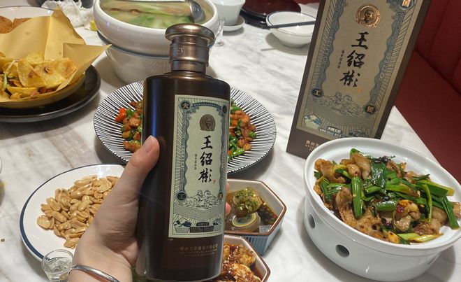 双十FB体育 FB体育平台一白酒囤货指南：这5款高性价比白酒别错过都是纯粮好酒(图8)