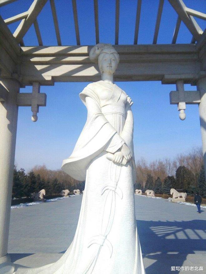 在蒙古包过夜看见女主床头系的红绳FB体育 FB体育平台应该注意什么？(图8)
