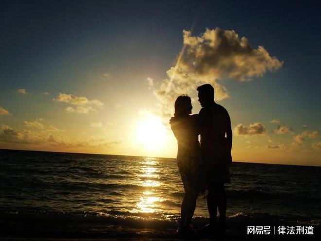 FB体育 FB体育平台贪官在“黄色日记”中立下“大志” 贪够一百万后与情妇私奔(图4)