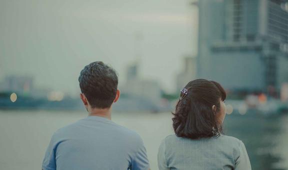 FB体育 FB体育平台“春节后第9天因为一条短信离婚了”：有多少婚姻败在3个字上(图2)